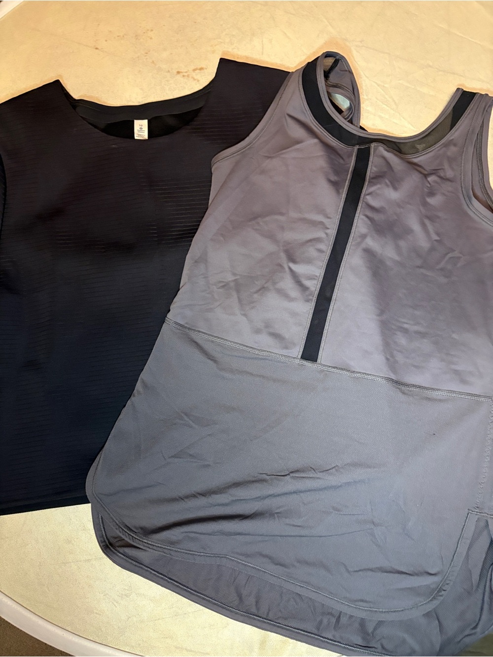 lululemon athletica Bundle Scuba Boxy Ribbed Tee and Tank. Callout - Picture 13 of 16